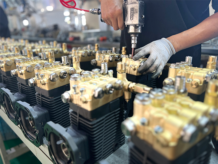 Cvoltio-high-pressure-washer-factory-work-shop1